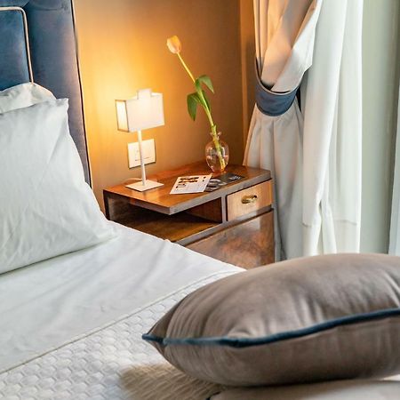 Il Fiore D'Oro Luxury Holiday House Наполи Екстериор снимка