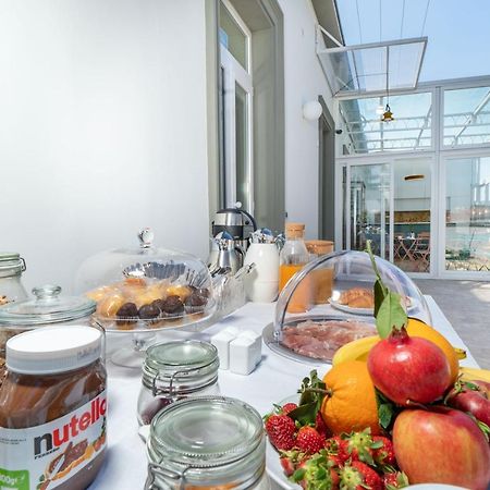 Il Fiore D'Oro Luxury Holiday House Наполи Екстериор снимка